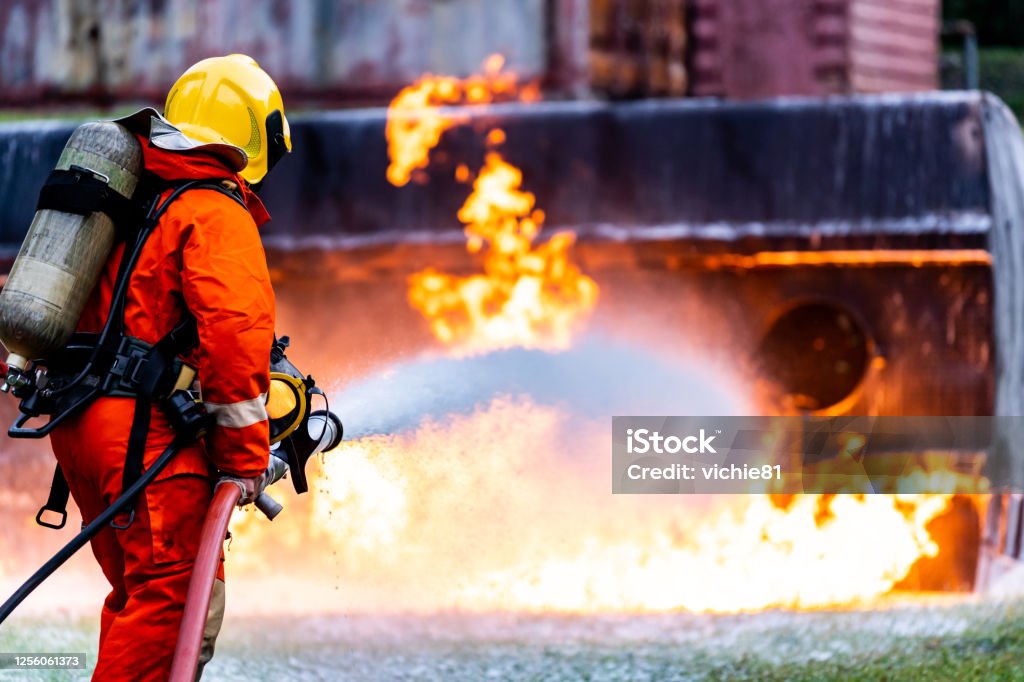 GUIA NOM-002-STPS-2010: Prevención y Protección Contra Incendios en los Centros de Trabajo